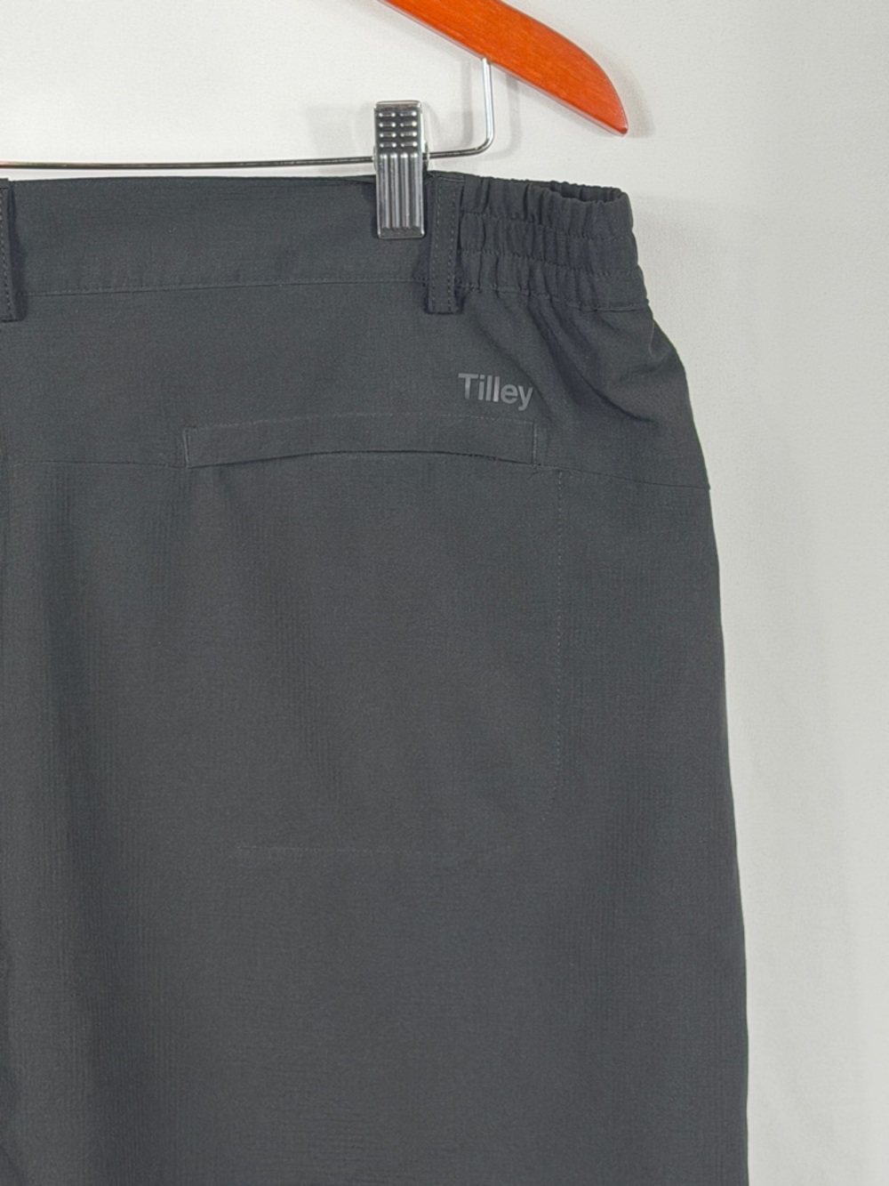 Women's Golf Skirt. Black Utility Skort with Front and Back Pockets. Size XL - Picture 6 of 7